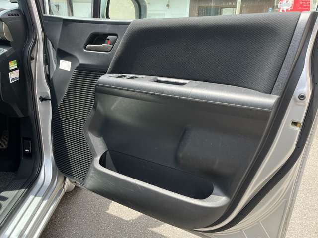 提携の指定工場にてしっかりと整備点検をしてご納車させていただきます。ご納車後の整備や車検などにつきましてもお気軽にご相談ください。
