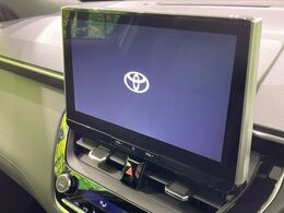 【10.5インチ　ディスプレイオーディオ】大画面のディスプレイはAppleCarPlayやAndroidAutoが利用可能。大きな画面でスマホナビアプリ等が利用いただけます♪