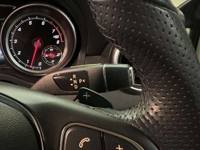 ★MB CLA180 シューティングブレーク X117 後期型 1.6L 入庫です！●アクティブブレーキアシスト！●ディスタンスパイロット！●アップルカープレイ＆アンドロイドオート！●パワーシート！