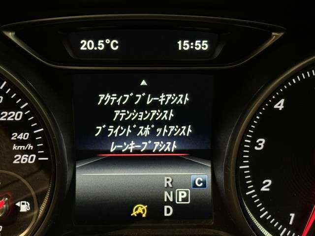 ★MB CLA180 シューティングブレーク X117 後期型 1.6L 入庫です！●アクティブブレーキアシスト！●ディスタンスパイロット！●アップルカープレイ＆アンドロイドオート！●パワーシート！