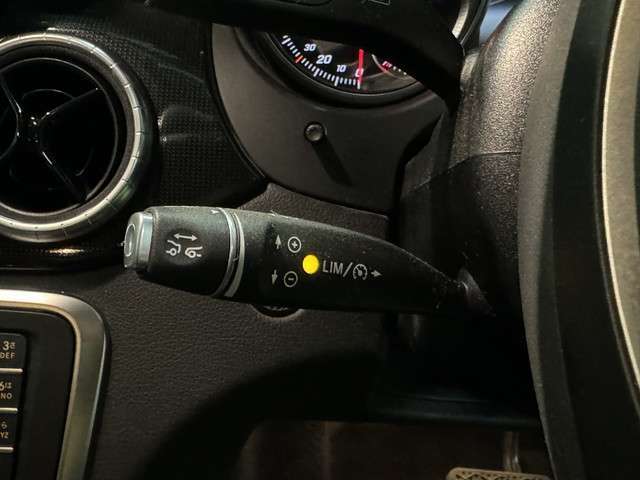 ★MB CLA180 シューティングブレーク X117 後期型 1.6L 入庫です！●アクティブブレーキアシスト！●ディスタンスパイロット！●アップルカープレイ＆アンドロイドオート！●パワーシート！