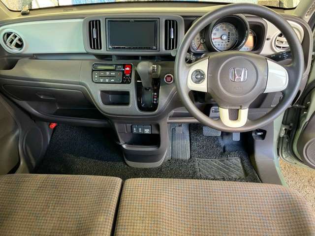 【展示場所】現在、こちらの車両はカーセブン国府店にて展示しております。是非一度店舗にてご覧ください