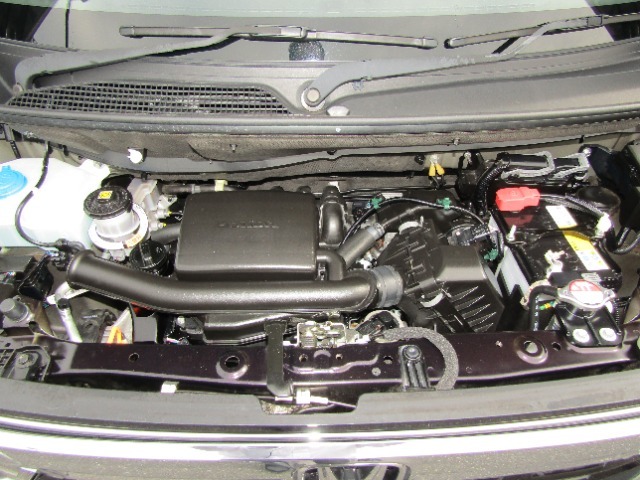 内装、外装、エンジンルームの隅ずみまでクリーニングを実施してお渡しします！　プロが仕上げをしましたからピッカピカですよ！点検整備もきっちり実施いたします。