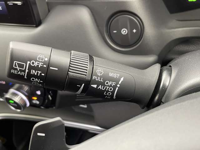 【運転席操作部】快適なドライブを楽しむための機能が装備されています！運転席から触れるので、使いやすいです！除菌プランいれていただくと、さらに清潔で安心していただけます！