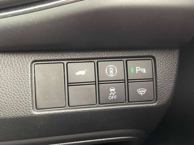 【運転席操作部】快適なドライブを楽しむための機能が装備されています！運転席から触れるので、使いやすいです！除菌プランいれていただくと、さらに清潔で安心していただけます！