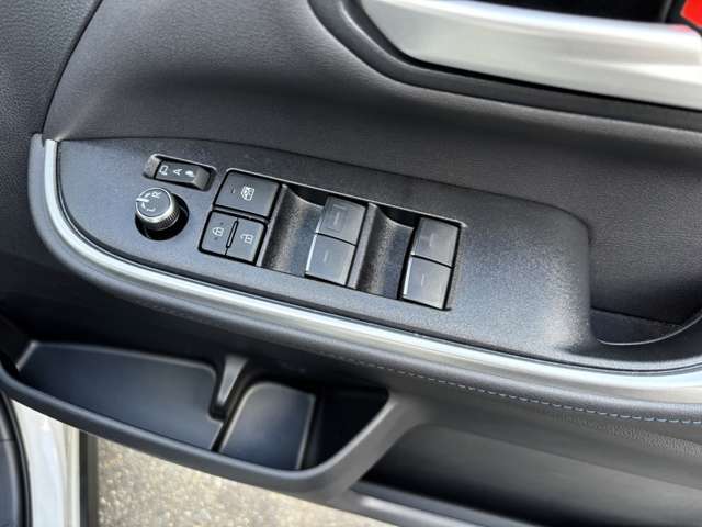 パワーウィンドウ付き☆運転席で全部の窓を開閉することが可能！！快適にドライブをお楽しみいただけます☆