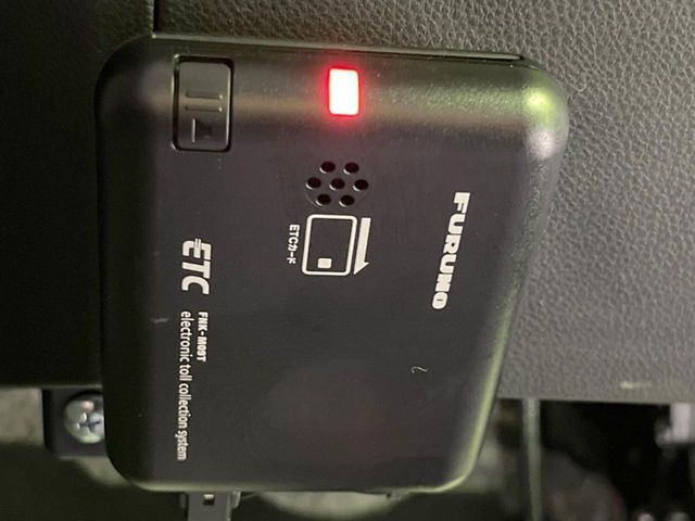 【ETC】高速道路の料金所をストレスなく通過！話題のスポットやサービスエリアに多い「スマートIC」利用時は必須のアイテムです。当店でセットアップを実施、ご納車当日からすぐにご利用いただけます！