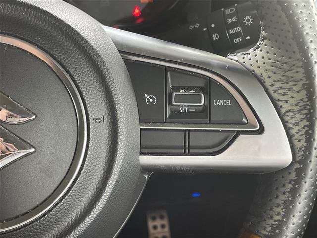 気になる車はすぐにお問い合わせください！画面右側の0066から始まる無料ダイヤルからお問い合わせ下さい！専門スタッフがお車のご質問にお答えいたします！