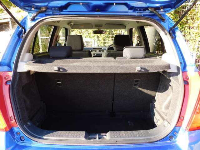 内装、外装クリーニングは気持ちよくお乗り頂けるよう丁寧にいたします。