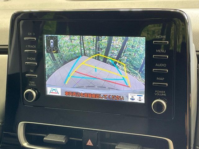 【バックカメラ】駐車時に後方がリアルタイム映像で確認できます。大型商業施設や立体駐車場での駐車時や、夜間のバック時に大活躍！運転スキルに関わらず、今や必須となった装備のひとつです！