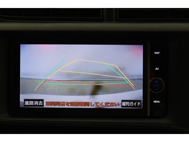 【バックガイドモニター】車庫入れの時に何かに接触しないかとヒヤヒヤしたことはありませんか？バックモニターがあればそのような不安はなくなります♪ガイド線付きで分かりやすく、夜間でもよく見えます！