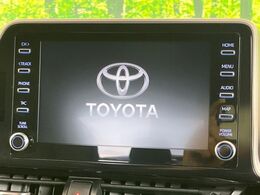 【ナビゲーション】目的地までしっかり案内してくれる使いやすいナビ。Bluetooth接続すればお持ちのスマホやMP3プレイヤーの音楽を再生可能！毎日の運転がさらに楽しくなります！！