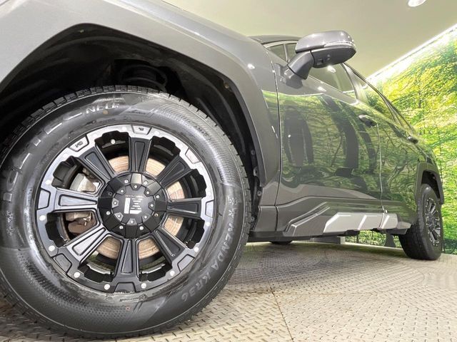 【16インチアルミホイール】外観にマッチしたアルミホイールを装着しております。各種アルミホイールや、スタッドレスタイヤも取扱いしております。是非ご相談ください♪