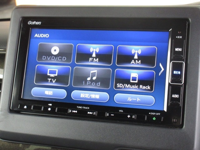 ナビゲーションはギャザズメモリーナビ（VXM-204VFi）を装着しております。AM、FM、CD、DVD再生、Bluetooth、音楽録音再生、フルセグTVがご使用いただけます。