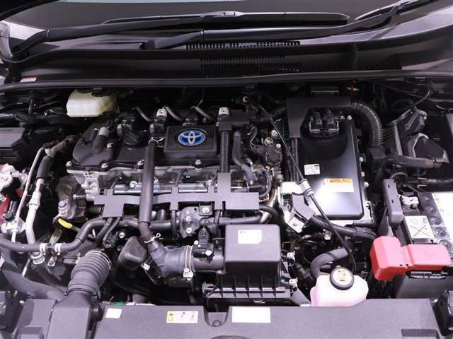 ★★★トヨタ認定中古車★★★　見えないところまで美しく。室内からエンジンルームまで徹底的に洗浄。「まるごとクリーニング」実施済み！気持ちよくお乗りいただけますようクリーニング済みです。