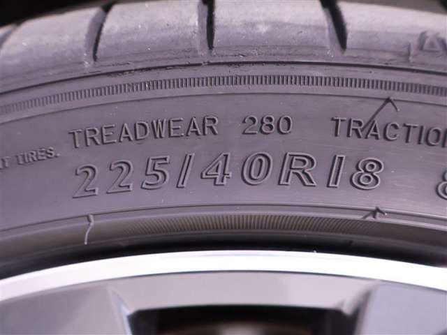 225/40R18　   タイヤサイズです。　タイヤのご相談も石川トヨペットカローラにお任せください