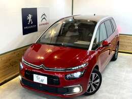 お洒落で可愛くも乗れるフランス車は女性にとってファッションの一部として取り入れられる方もいらっしゃいます☆