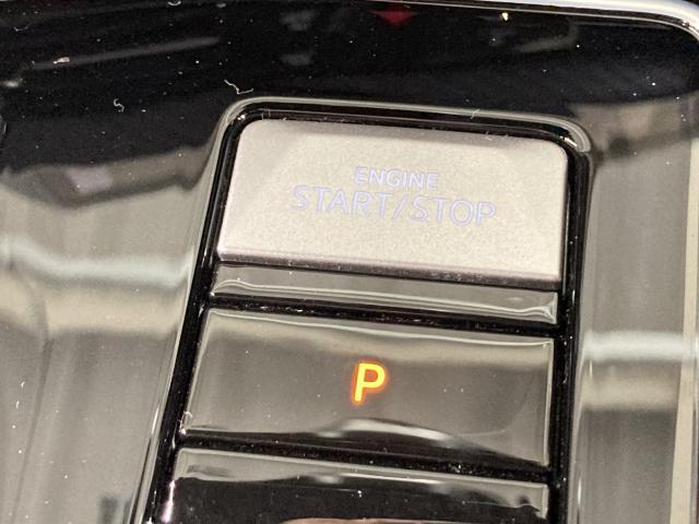 ●Start/Stop●ブレーキを踏みボタンを長押しするだけで、キーの抜き差しなく簡単にエンジンをかける事が出来ます。