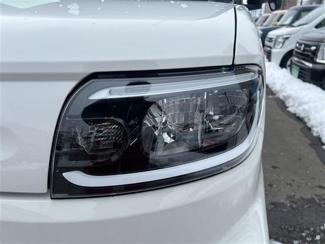 軽・車検の看板と電光掲示板が目印です！届出済 未使用車をお探しの方はこちらの看板を目印にお越しください。※似たような看板のお店がございますのでお間違えのないようご注意ください。