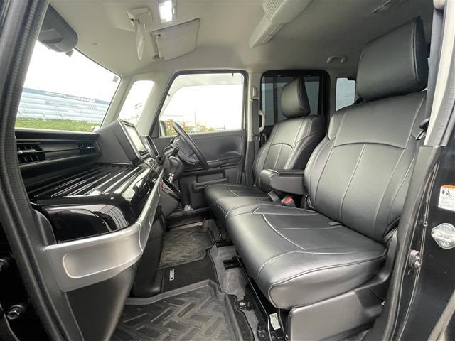 【助手席】きれいな助手席なので家族や友だちに乗ってもらっても安心です！新品のフロアマットのご注文も可能です。掲載箇所以外にご希望の写真がございましたらお気軽にお問い合わせ下さい。