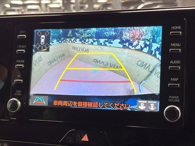 【バックカメラ】駐車時に後方がリアルタイム映像で確認できます。大型商業施設や立体駐車場での駐車時や、夜間のバック時に大活躍！運転スキルに関わらず、今や必須となった装備のひとつです！