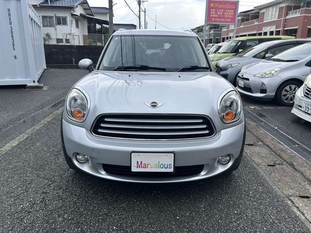 マーベラスでは無修復車を展示しております。自動車税も含んだ価格を表示しておりますので安心してお問合せください。内装、外装、金額、自信持ってお勧め致します。