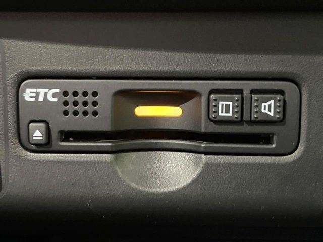 【ETC】高速道路の料金所をストレスなく通過！話題のスポットやサービスエリアに多い「スマートIC」利用時は必須のアイテムです。当店でセットアップを実施、ご納車当日からすぐにご利用いただけます！