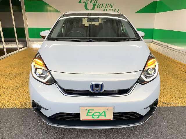 自動衝突被害軽減ブレーキ搭載車です！障害物センサーも付いてます！