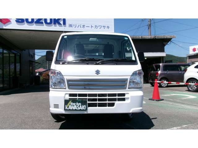 当店は販売のみではなく車検点検・整備・板金工場を完備しております！