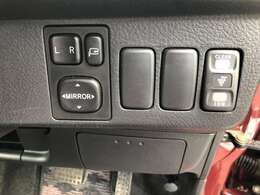 電動格納ミラーなど装備しています♪