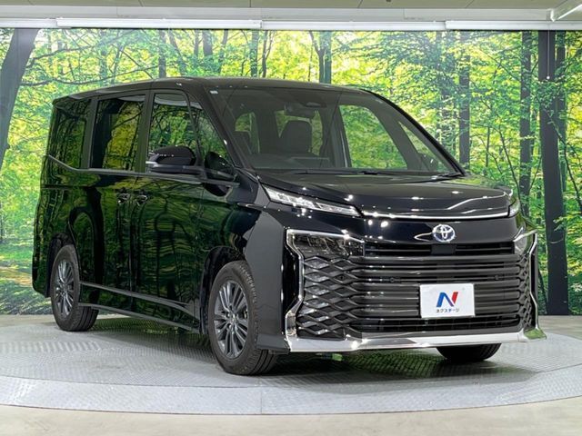 大好評のボディコーティング「弾スプラッシュコート」もご納車までに施工可能。通常のガラスコートと異なる、耐久年数6年の無機質ガラスコーティングが、ボディをキレイな状態に保ってくれます。