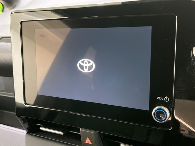 【8インチ　ディスプレイオーディオ】大画面のディスプレイはAppleCarPlayやAndroidAutoが利用可能。大きな画面でスマホナビアプリ等が利用いただけます♪