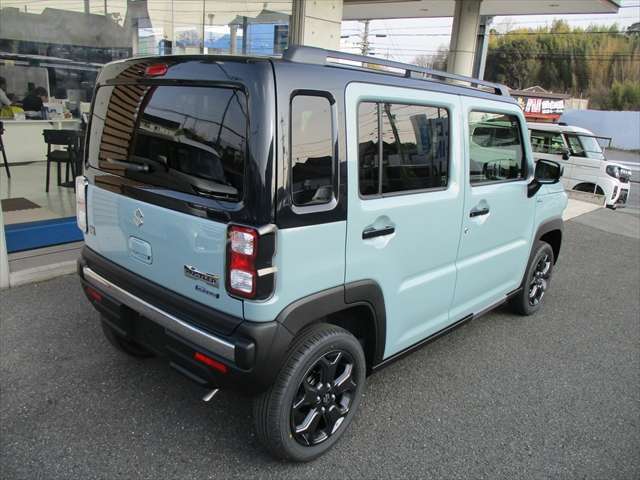 【陸運局認定指定車検工場完備】国家資格検査員1名・国家資格整備士3名で、お客様の大切な愛車を末永く安心サポートさせて頂きます！当店おすすめ安心メンテパック加入で3年間のメンテナンスと車検がお得！