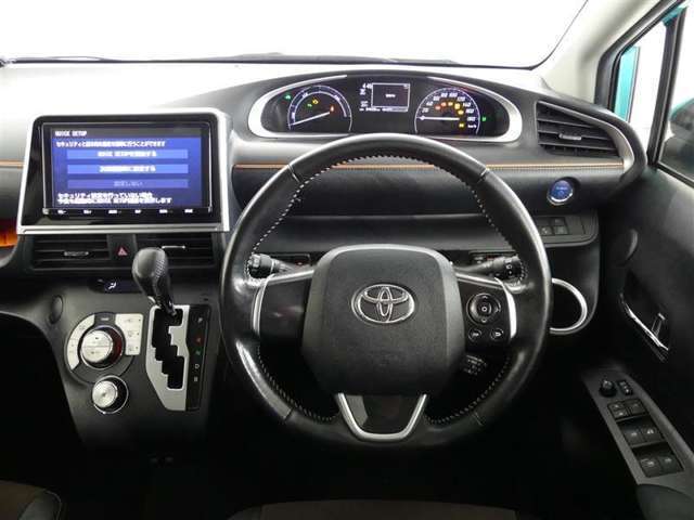 見通しのよいすっきりとした視界で、誰でも運転しやすいです。運転のしやすさは疲れにくさにも繋がりますよ♪
