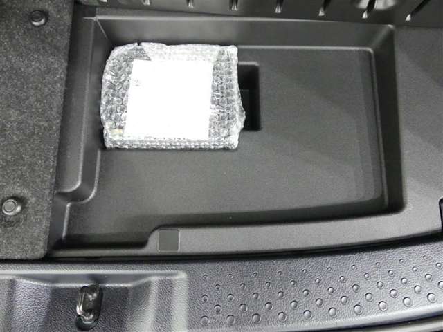 【パンク修理キット】パンク修理キットが付属します。※応急用タイヤは付属しておりません。※損傷の状態によっては修理できない場合があります。