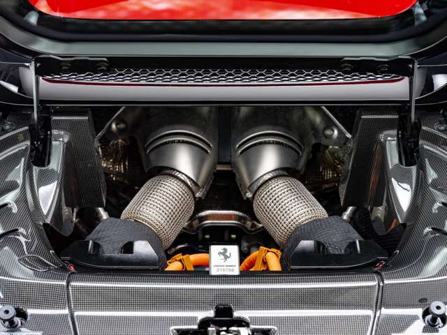 3.0L,V6ターボエンジン663PS+167PSのモーター。830PSのPHEV