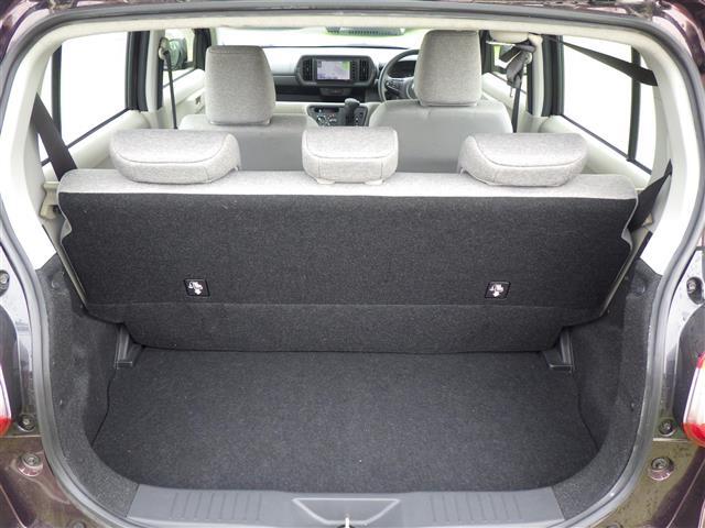 【トランク】積み込みやすくて、たっぷり積める荷室です。シートアレンジできるものは、乗車人数と荷物の量や大きさによってシートを動かすことができるので、より快適なドライブが可能です！