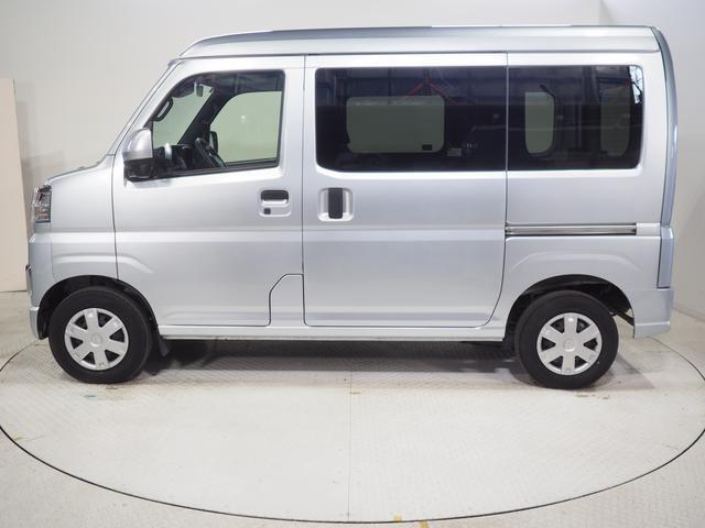 外装に目立つようなキズや凹みはみられず状態良く保たれていますが、中古車なので全くの無キズということはありません。外装の状態につきましては実車にてご確認をお願いします。