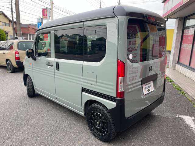 陸運局認証の自社工場にて法定整備を実施致します。車検取得に必要な重量税や自賠責保険もお支払い総額に含まれております。
