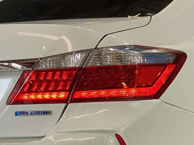 ★Aftermarketナビ、Aftermarketヘッドライト、Dampers、HID、ETC、その他カスタムパーツ等取り付け可能です★ご納車前でしたら格安にてお取り付けできます★