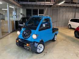 膨大にある車両の中で自社の車両をご覧頂き誠にありがとうございます。現車を確認できない遠方のお客様もご安心下さい。車両の程度や状態、気になる個所などお問い合わせ頂けましたらどんな事でもお答え致します。