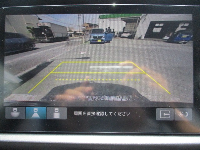 駐車が苦手な方や、女性も安心！バックカメラもついてます♪