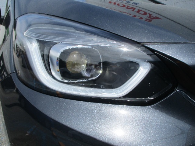 ヘッドライトは「LED」！！！明るさもですが、何よりかっこいい♪