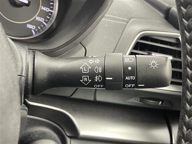 【ランプスイッチ】自動または手動でヘッドランプなどを点灯・消灯できます！