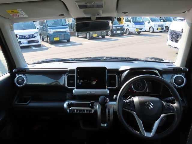 視界が広く前方が見やすいので運転もしやすいです！！交差点等での右折時・左折時に歩行者も見やすいです！！