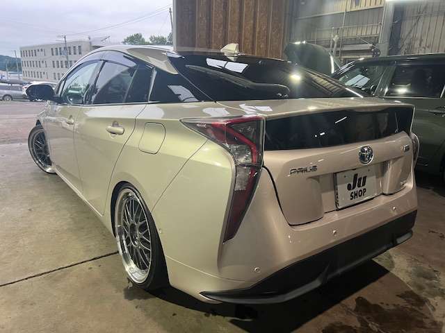 各種ドレスアップ等もお任せ下さい！軽自動車から輸入車までお客様の理想の1台を作り上げるお手伝いをさせていただきます！