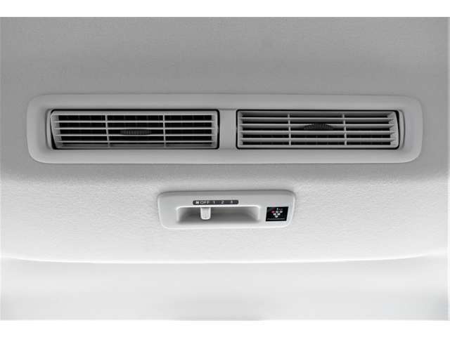 広く高い室内の冷暖房効果を高めるサーキュレーター装備！