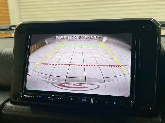 「フルカラーバックモニター」を装備で駐車が苦手な方でも安心です。