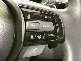 【アダプティブクルーズコントロール】高速道路での長距離走行が楽に！！自動で速度を保つクルーズコントロールが、衝突軽減システムと連携し、前方の車両を感知して車間を保つように速度調節してくれます！！