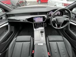 ●【認定中古車】Audi専門のテクニシャンが、100項目にもおよぶ精密な点検を実施。すべてをクリアしたAudi車のみが対象となります。